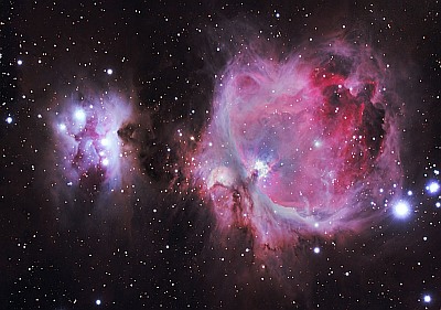 Velká mlhovina v Orionu – převzato z http://www.dl-digital.com/astrophoto/M42-Area-Compare.htm m42